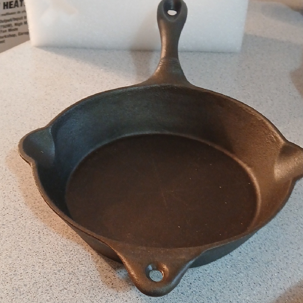 Tools Of The Trade Cast Iron Skillet - Black 7.5" Inside Diameter NWT